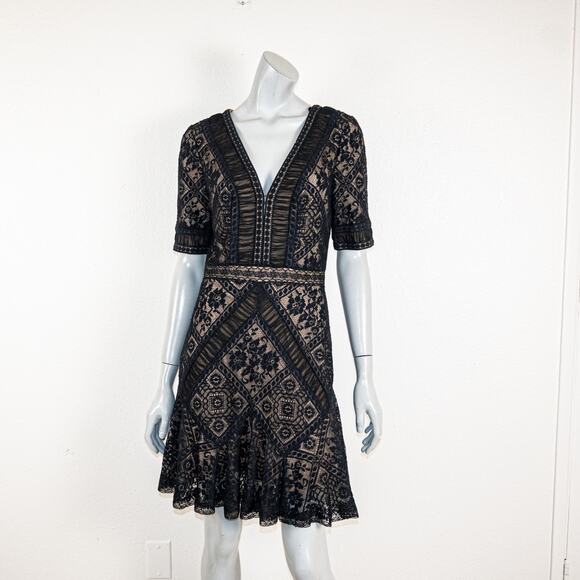 Tadashi Shoji Women's sz 10 V-Neck Black Lace Dress - Picture 2 of 13